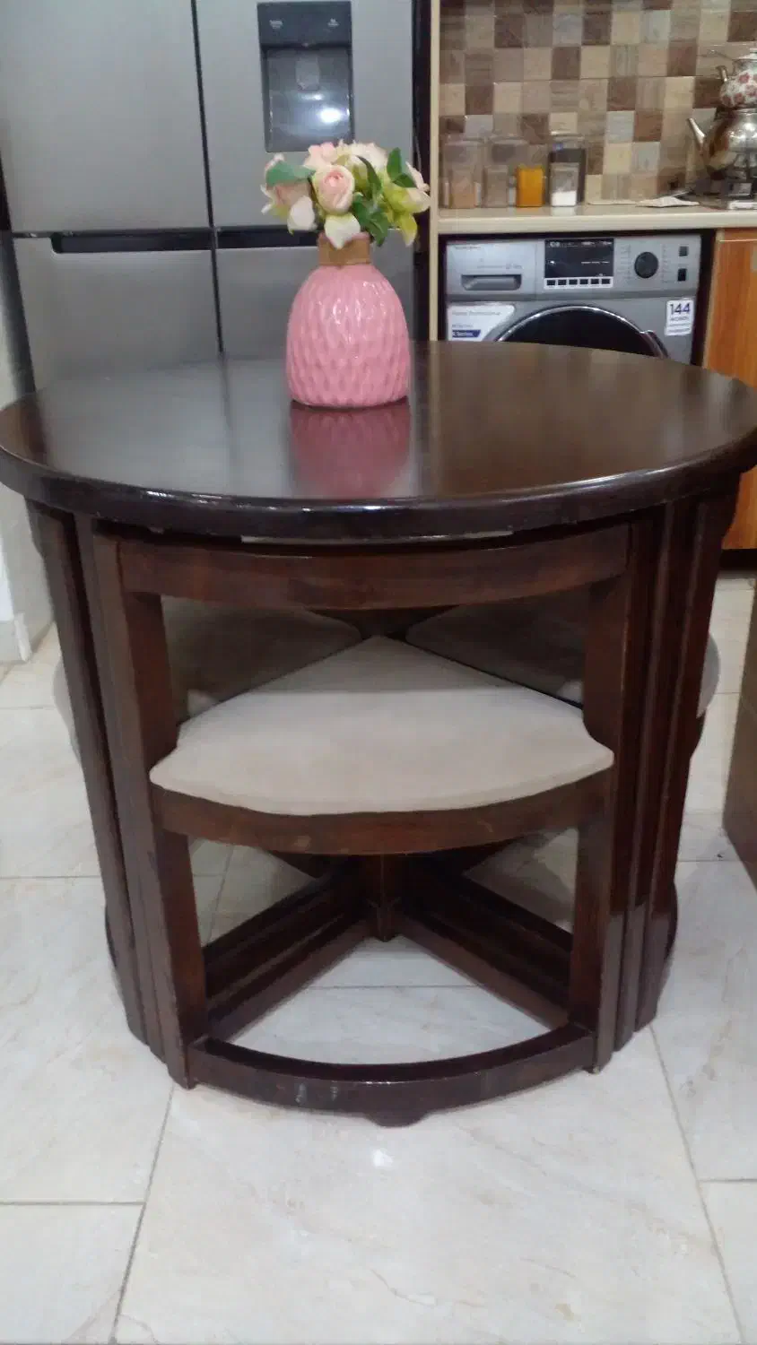 میز و صندلی ناهار خوری ۴ نفره کاملا سالم کوچصفهان|میز و صندلی غذاخوری|کوچصفهان, |دیوار