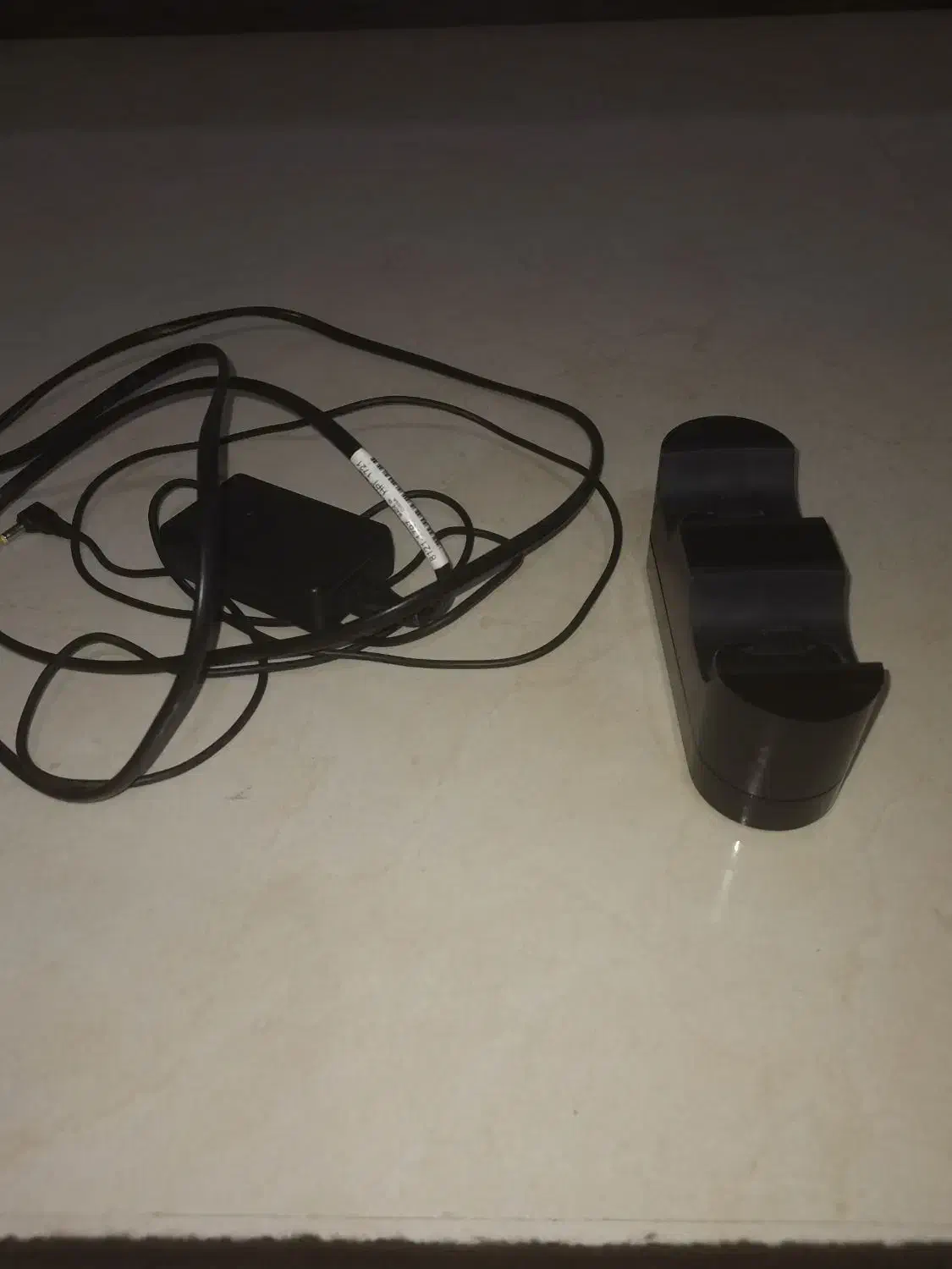 استند و شارژر دسته ps4|کنسول، بازی ویدئویی و آنلاین|شیراز, زرگری|دیوار