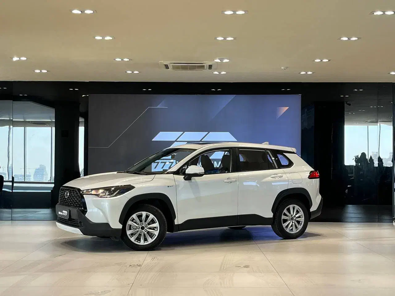 تویوتا کرولا کراس هیبرید سفید مدل 2024 صفر خشک|خودرو سواری و وانت|تهران, فرحزاد|دیوار