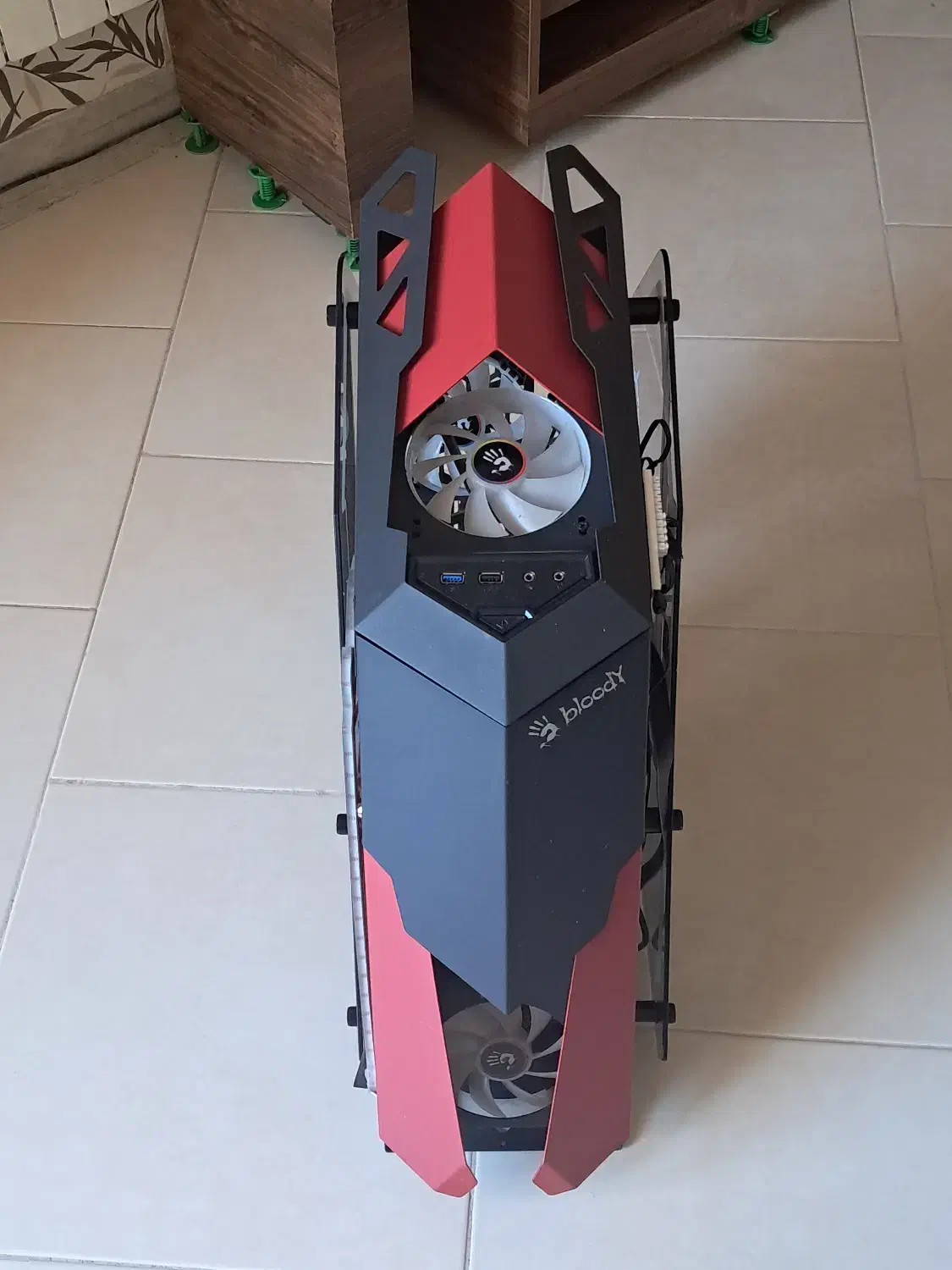 کیس گیمیمگ|قطعات و لوازم جانبی رایانه|شیراز, شیخ روزبهان|دیوار