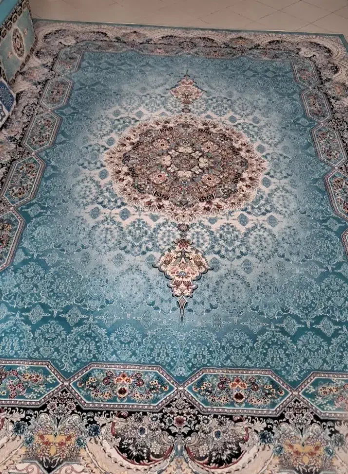 فرش عقیق ۷۰۰ شانه|فرش|سمنان, |دیوار