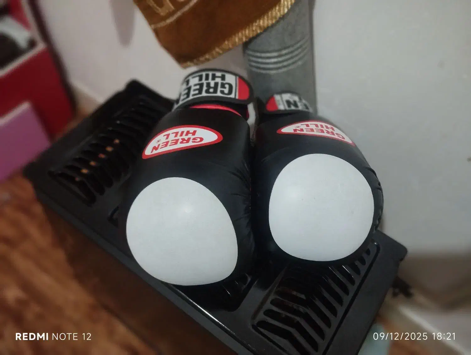 دستکش بوکس چرم استفاده نشده|تجهیزات ورزشی|گرگان, |دیوار