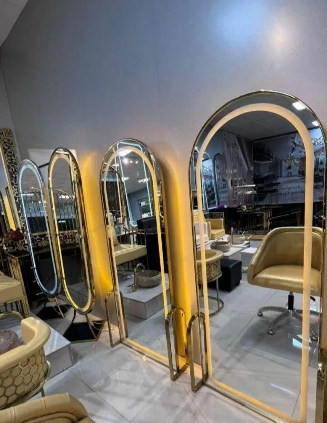 تخت مژه/استند لاک/رگال/ست مانیکور وپدیکور|آرایشگاه و سالنهای زیبایی|دهگلان, |دیوار