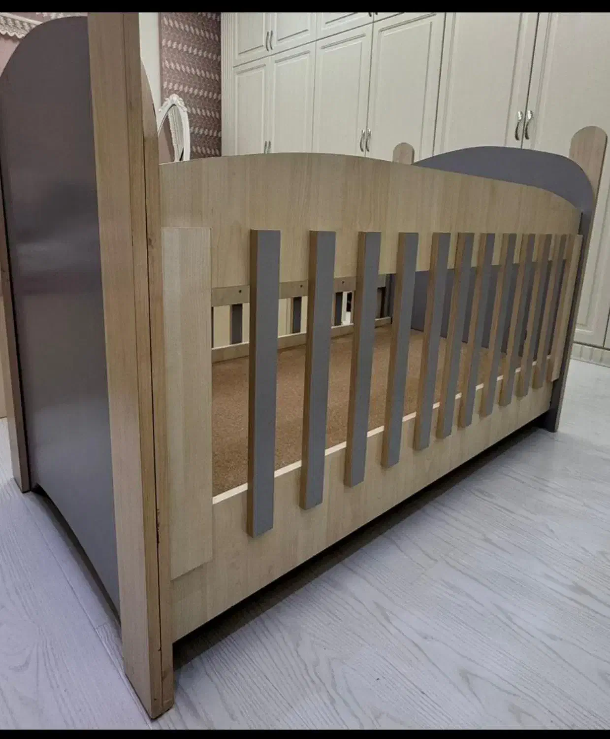 تخت کودک|تخت و صندلی بچه|اردبیل, |دیوار