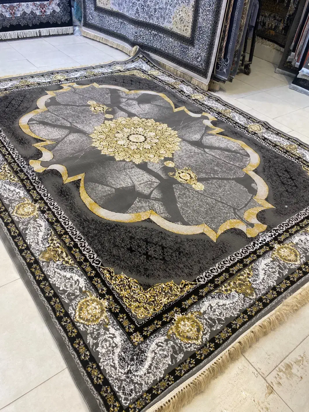 فرش زاینده رود|فرش|اصفهان, شاهزاده ابراهیم|دیوار