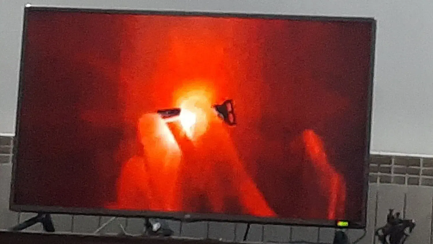 تلویزیون ۴۳ اینج ال جی اصل  کارکرده سالم|تلویزیون و پروژکتور|لاهیجان, آهندان|دیوار