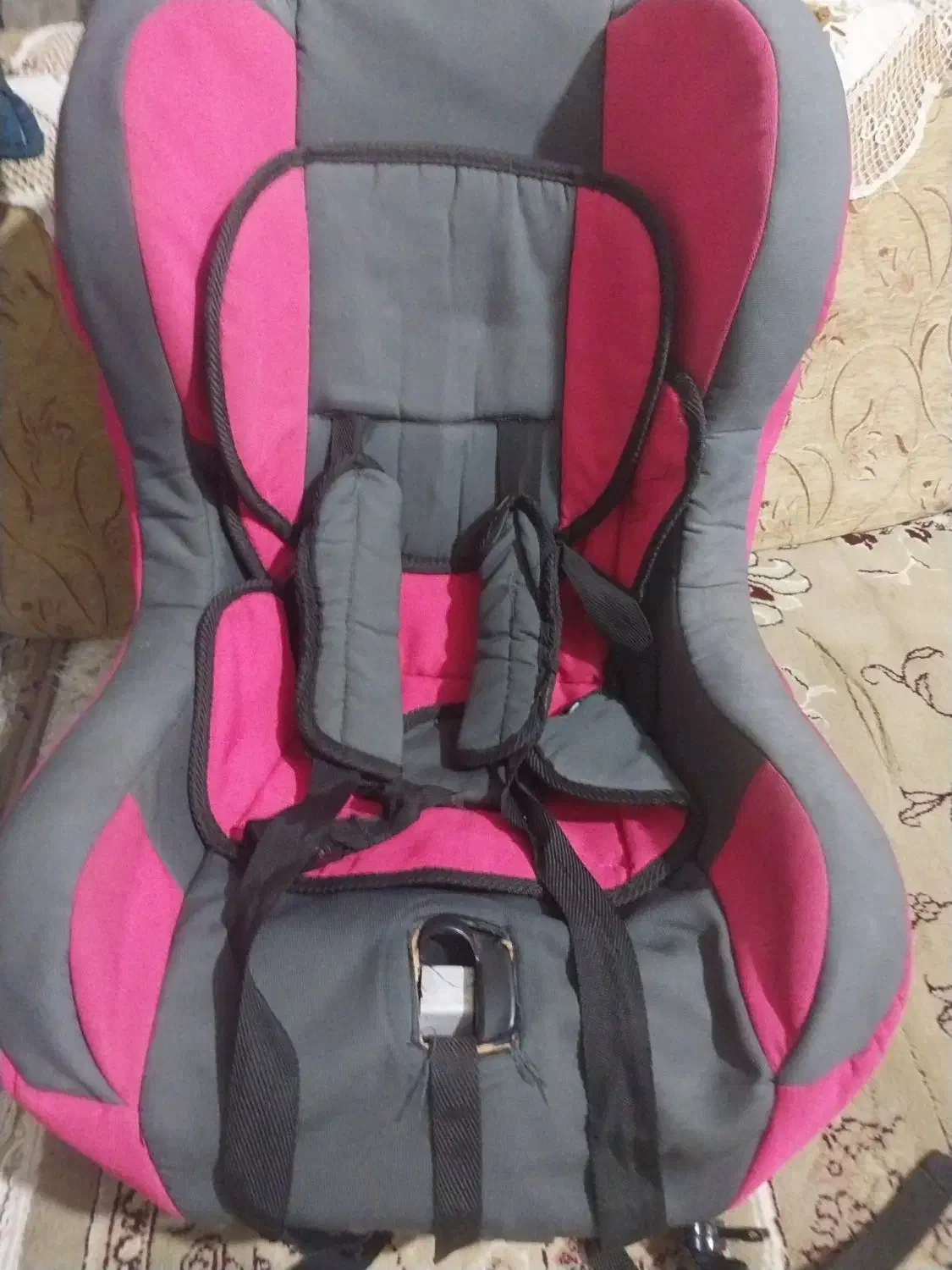 صندلی کودک ماشین|تخت و صندلی بچه|قم, مهدیه|دیوار