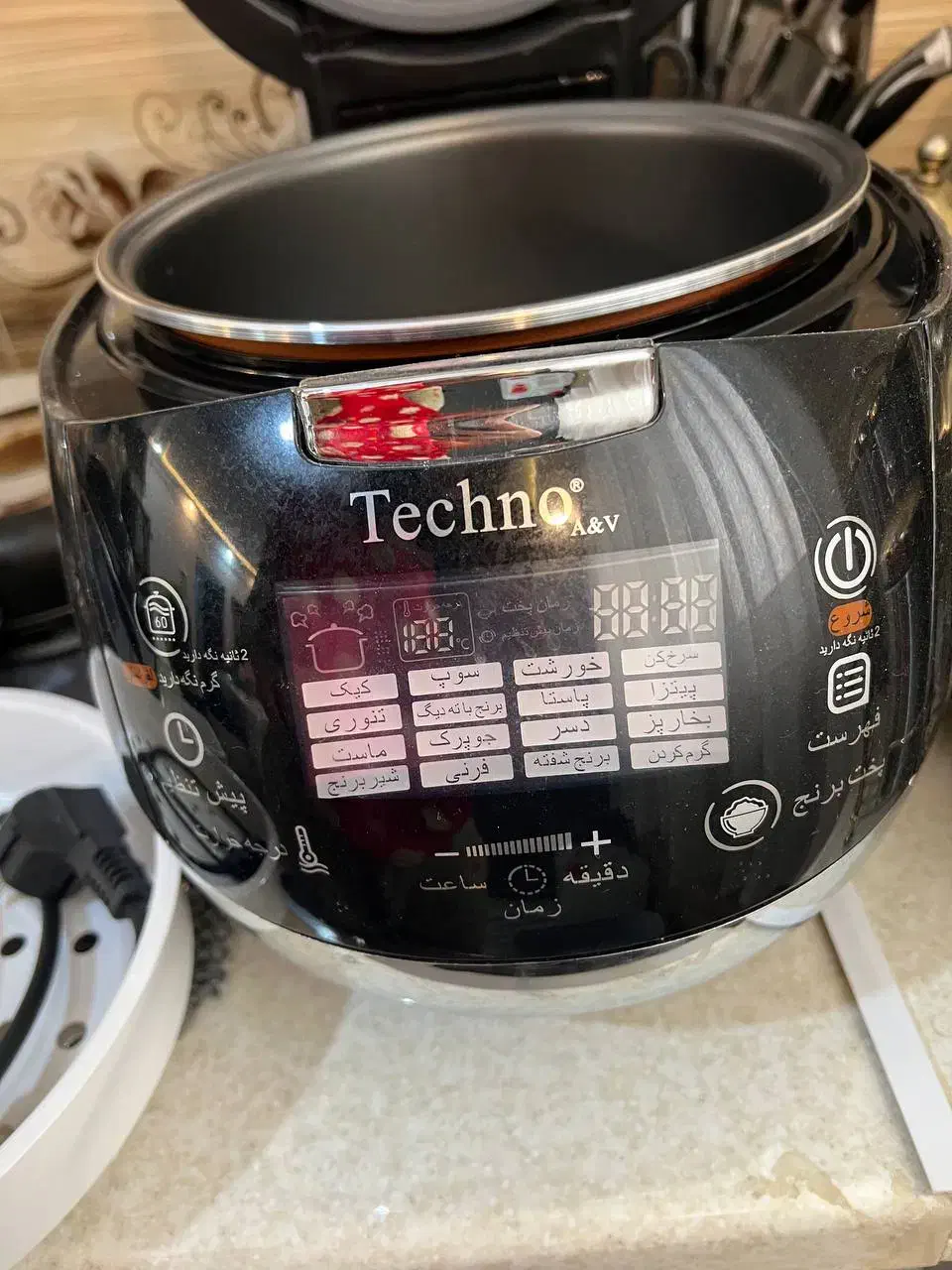 تعدادی وسایل خانه به علت مهاجرت به فروش میرسد|تخت و سرویس خواب|رشت, شهرک صبا|دیوار