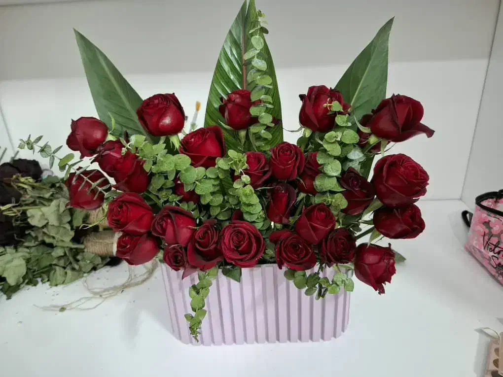 دسته گل رز|گل و گیاه طبیعی|قم, آزادگان|دیوار