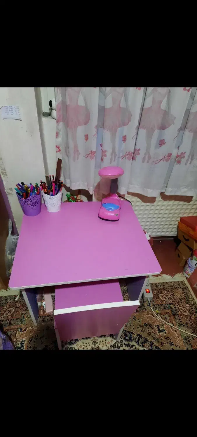 میز ارایش و میز تحریر دخترانه|تخت و سرویس خواب|پردیس, فاز ۲|دیوار