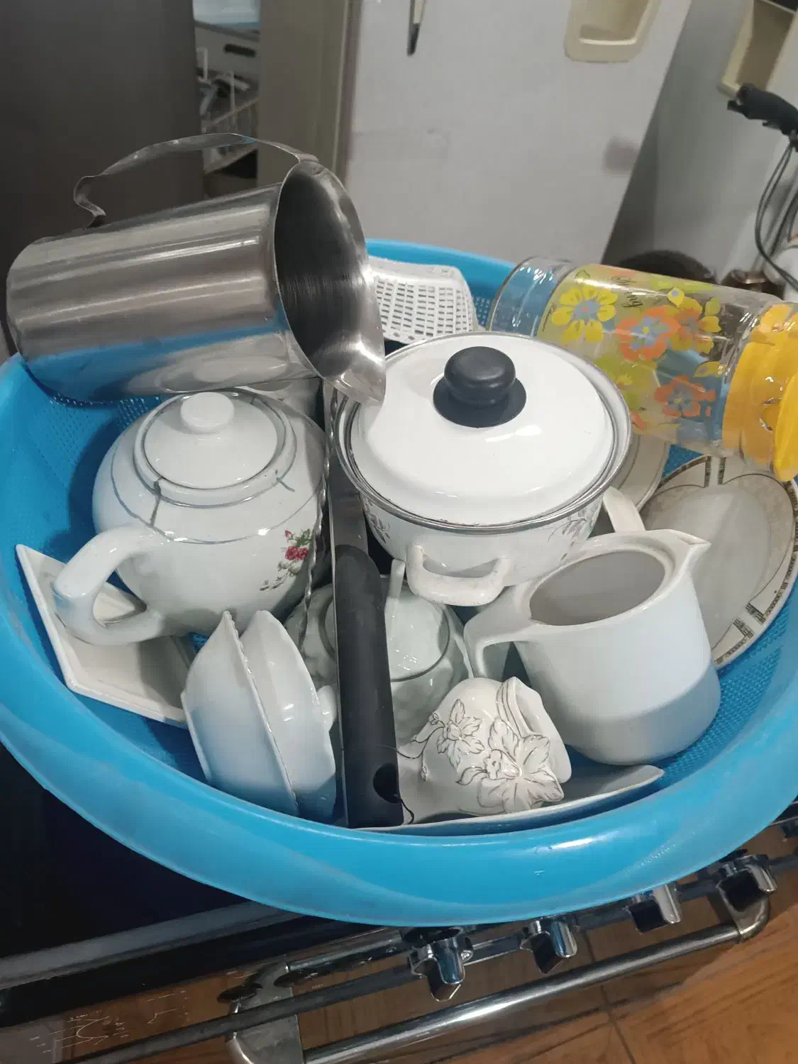 ظرف و ظروف چینی جات خرید توسط سمساری محله|خدمات پیشه و مهارت|اسلام‌شهر, شهرک سعیدیه|دیوار