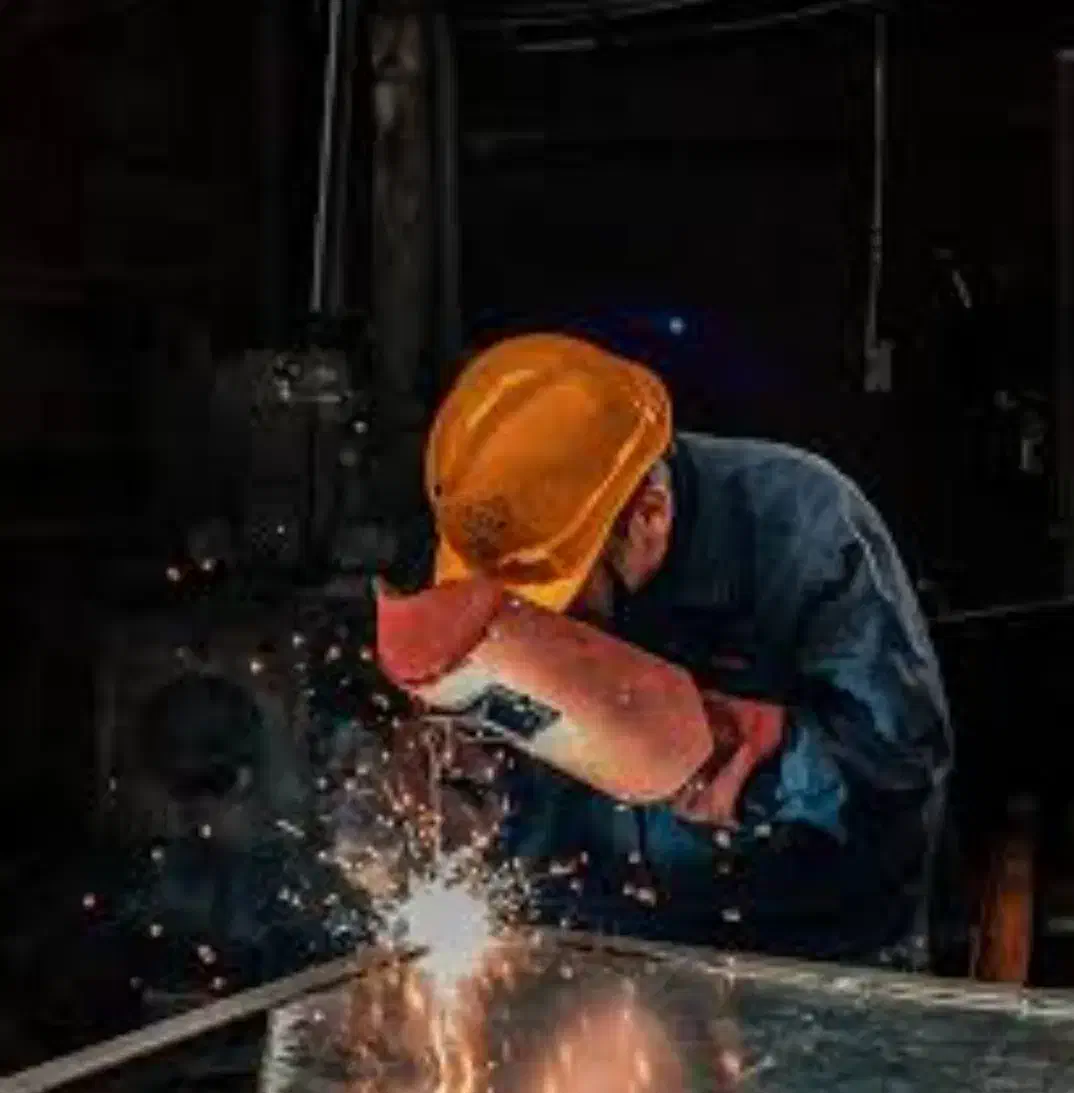 جوشکار|استخدام صنعتی، فنی، مهندسی|تبریز, |دیوار