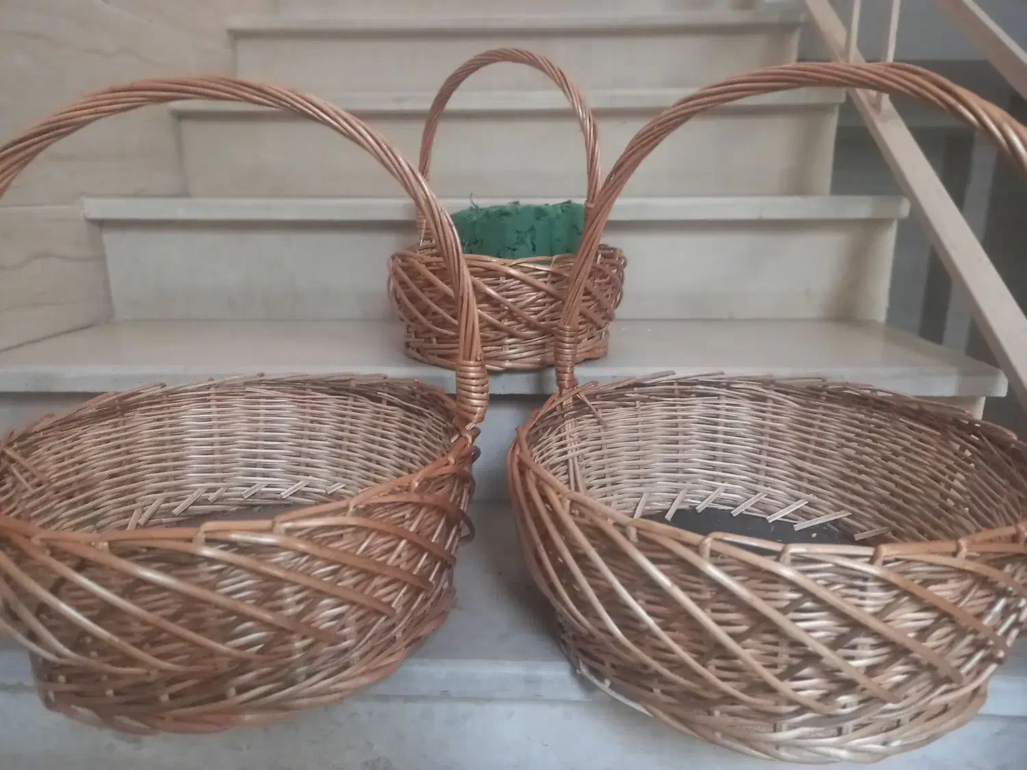 سبد حصیری -گلدان طاووس|صنایع دستی و سایر لوازم تزئینی|ری, اقدسیه|دیوار