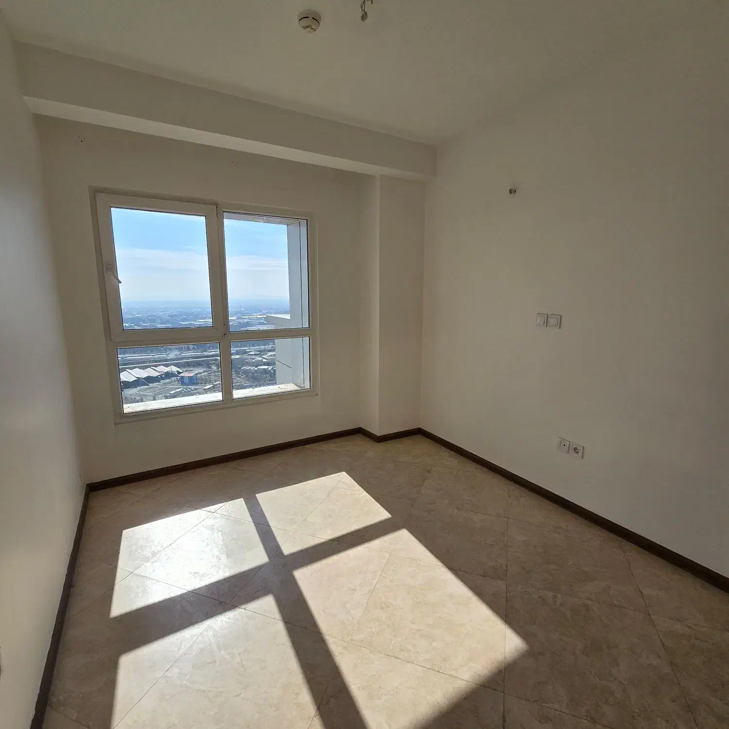 ۱۲۸ متری/دوخواب/همراهشهر/اردستانی