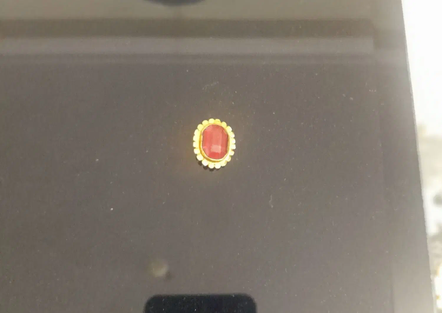 یاقوت اصل|جواهرات|پرند, فاز ۲|دیوار