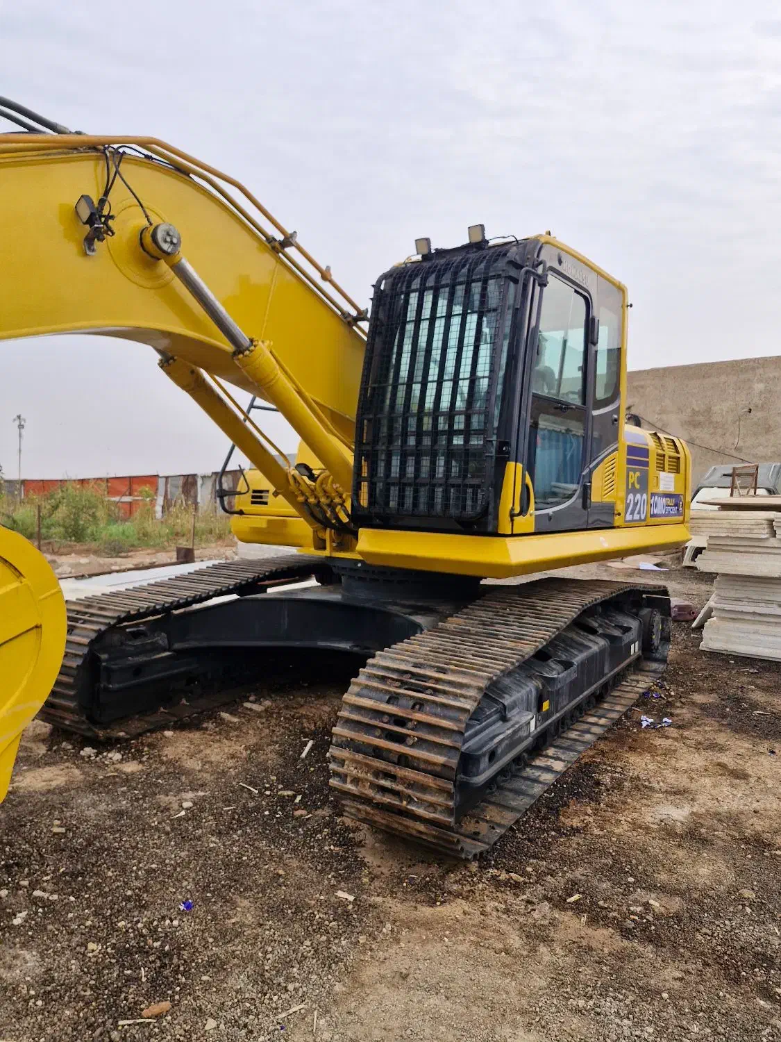 بیل مکانیکی 220|خودرو سنگین|کارون, |دیوار