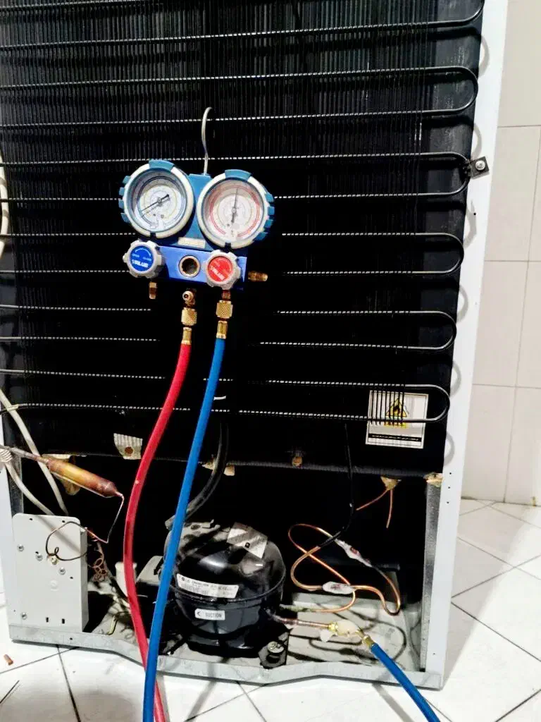 تعمیر انواع یخچال و فریز در محل|خدمات پیشه و مهارت|بروجرد, |دیوار