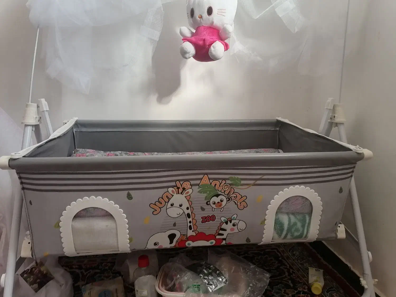 گهواری بچه|تخت و صندلی بچه|بم, |دیوار