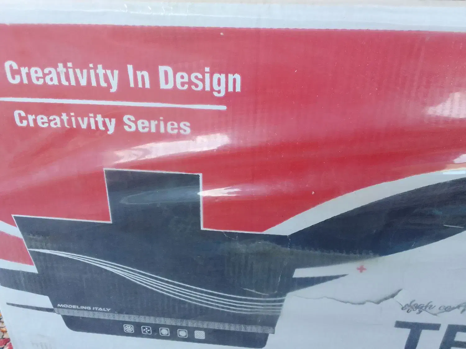 هود|هود|نقده, |دیوار