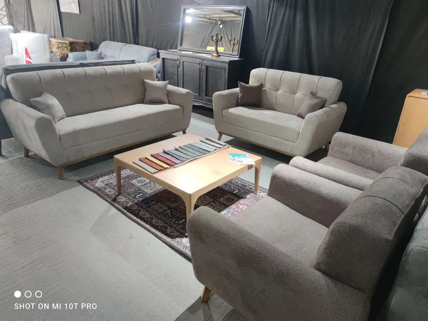 مبلمان راحتی نگین|مبلمان خانگی و میز عسلی|اهواز, سلطانمنش|دیوار