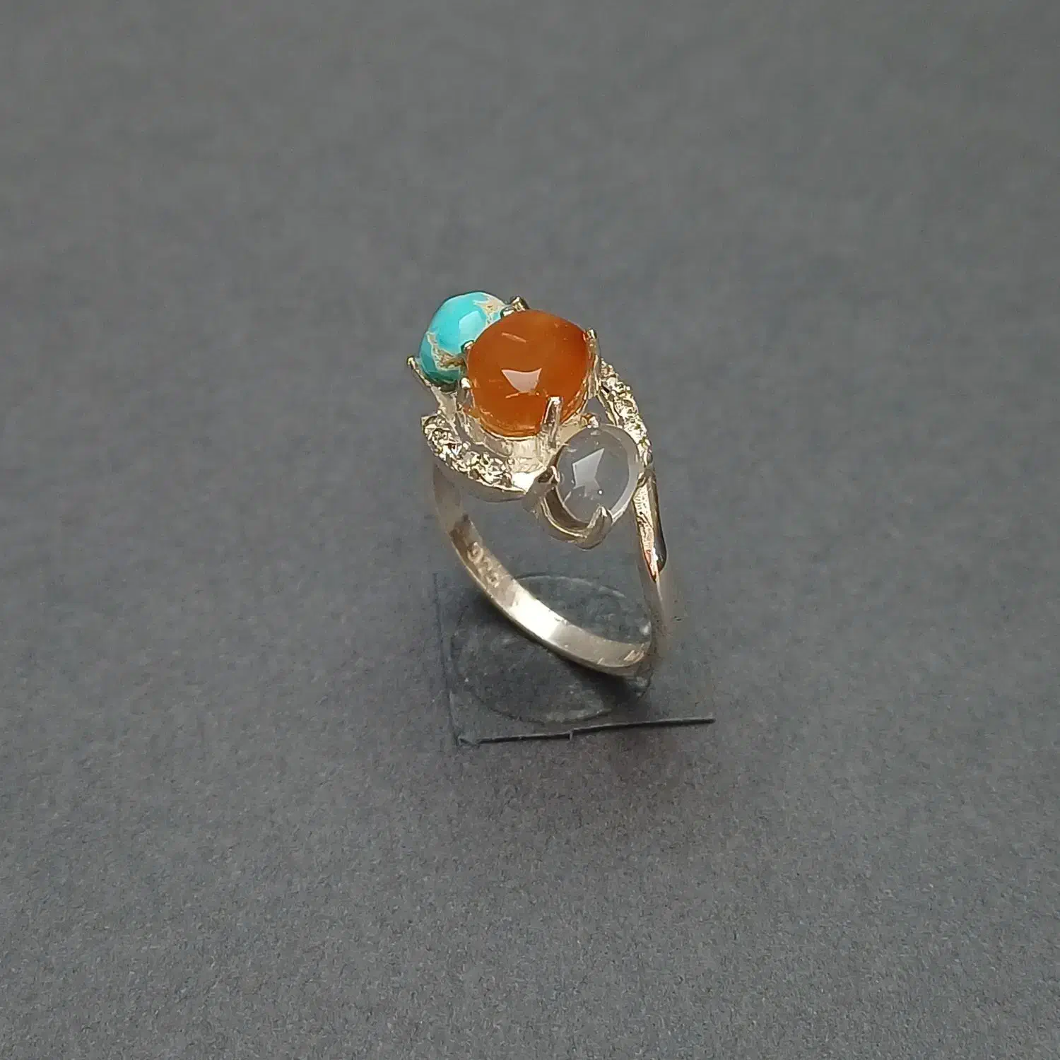 انگشتر نقره زنانه سه نگین معدنی|جواهرات|قم, حاج زینل|دیوار