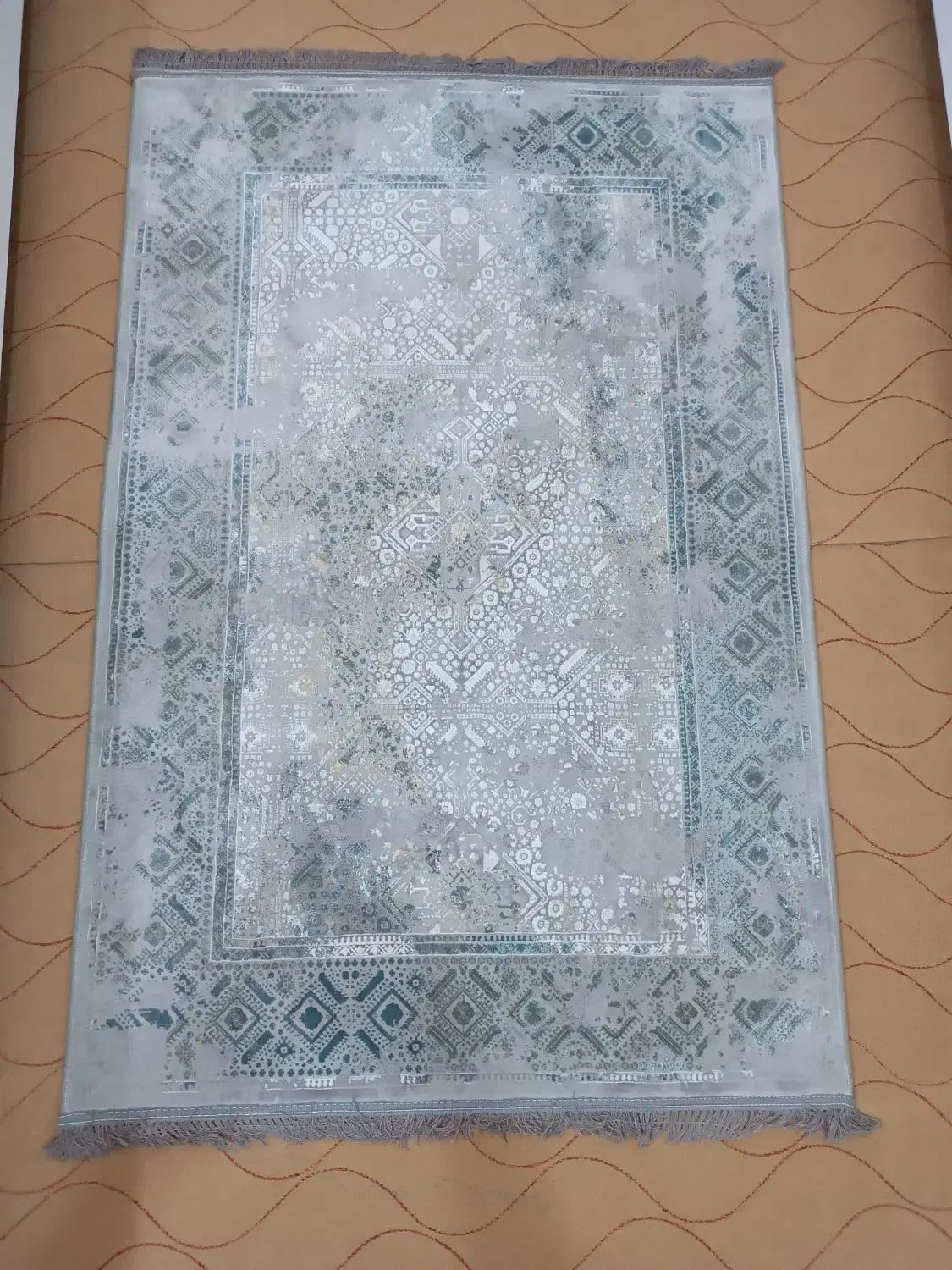 فرش ابریشم پتینه جدید|فرش|سبزوار, قصبه اب یمین|دیوار