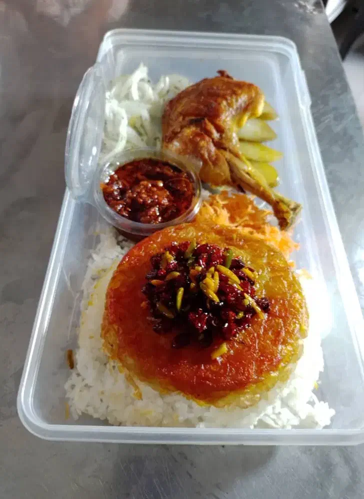 کیترینگ الف، آماده ارائه غذا شرکتی و مجلسی|خدمات پذیرایی، مراسم|پرند, فاز ۰|دیوار