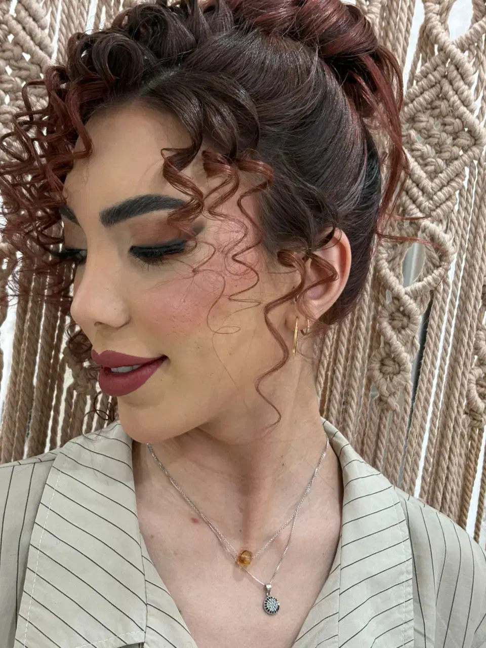 سالن زیبایی هیرا 15خرداد جنب اتلیه ایماژ|خدمات آرایشگری و زیبایی|سیرجان, |دیوار