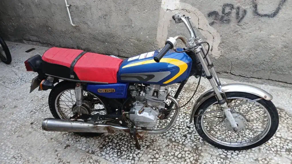 دو عدد موتور سیکلت هوندا مزایده‌ای در حد خشک|موتورسیکلت|زاهدان, |دیوار