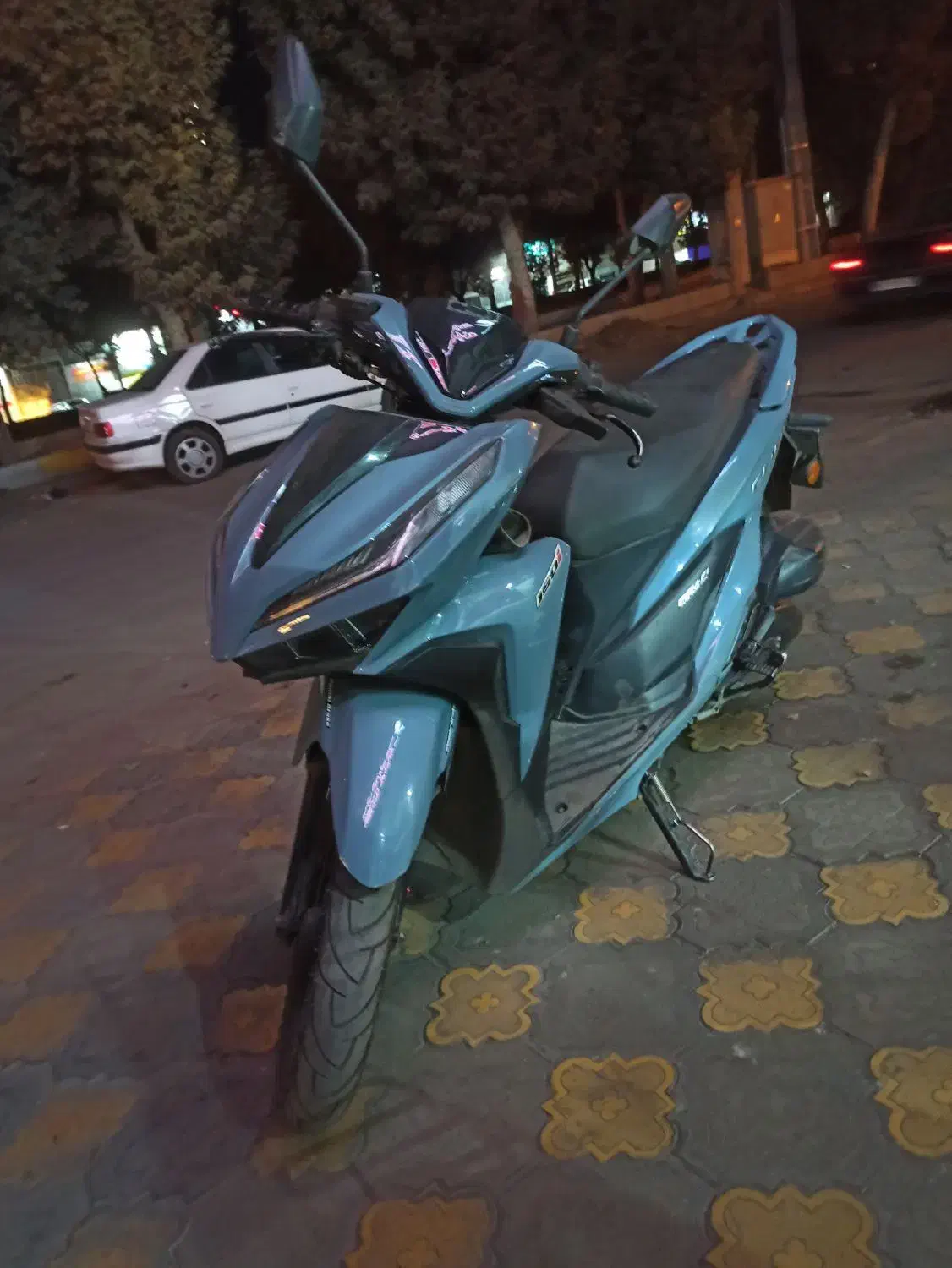 موتور کلیک ۱۴۰۱ کبیر سند سفید تخفیف پای معامله|موتورسیکلت|ملایر, |دیوار