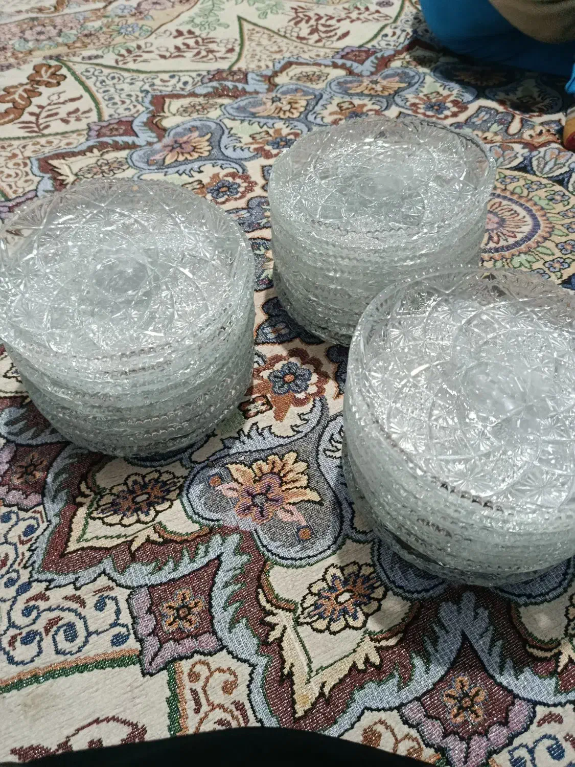 ۲۴ عدد بشقاب میوه خوری  یک بار استفاده شده|ظروف سرو و پذیرایی|خرم‌آباد, |دیوار