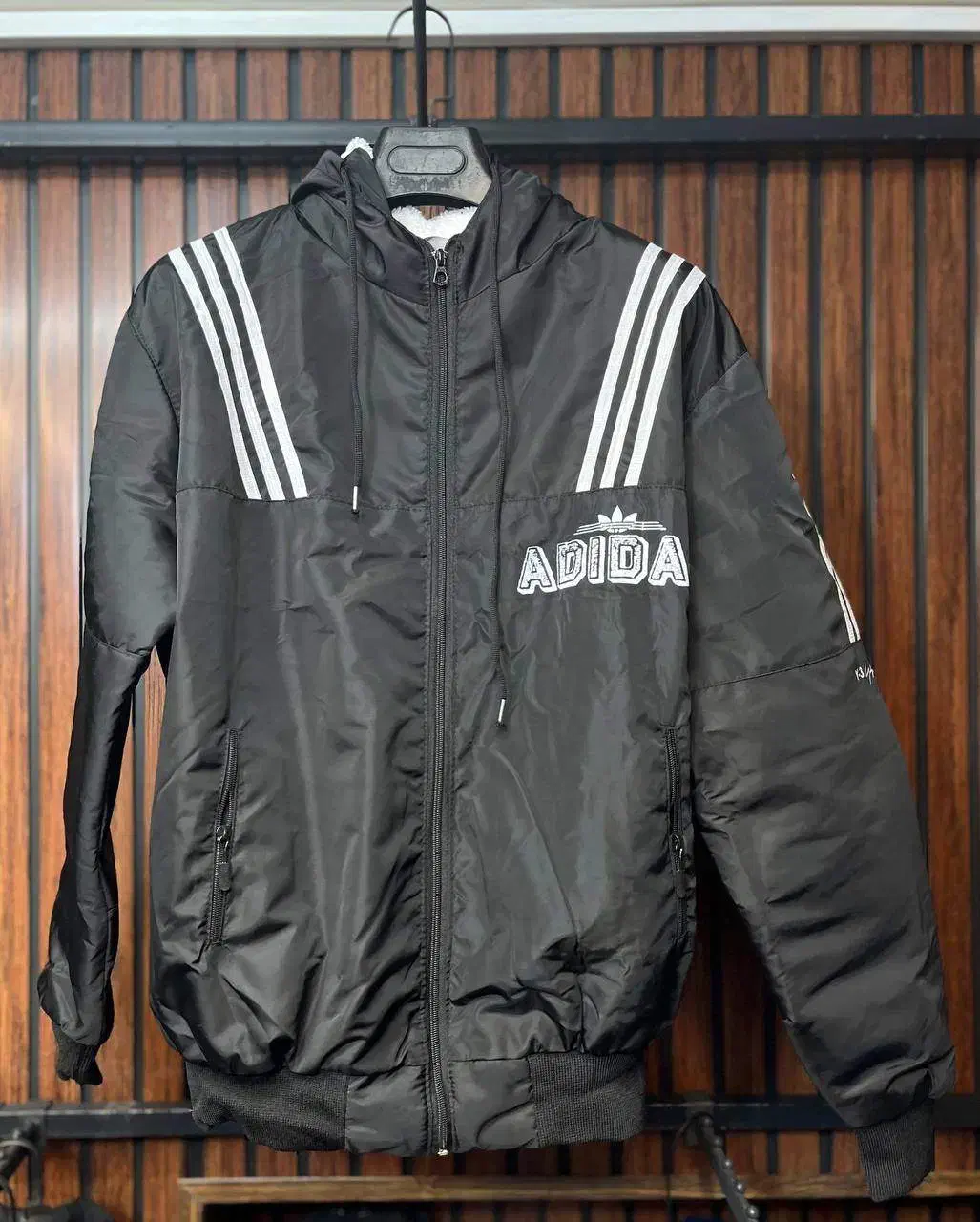 لباس|لباس|ماکو, |دیوار