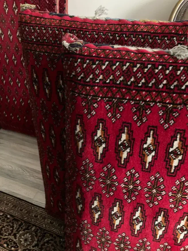 تعدادی پشتی دستبافت|پشتی|تهران, ستارخان|دیوار