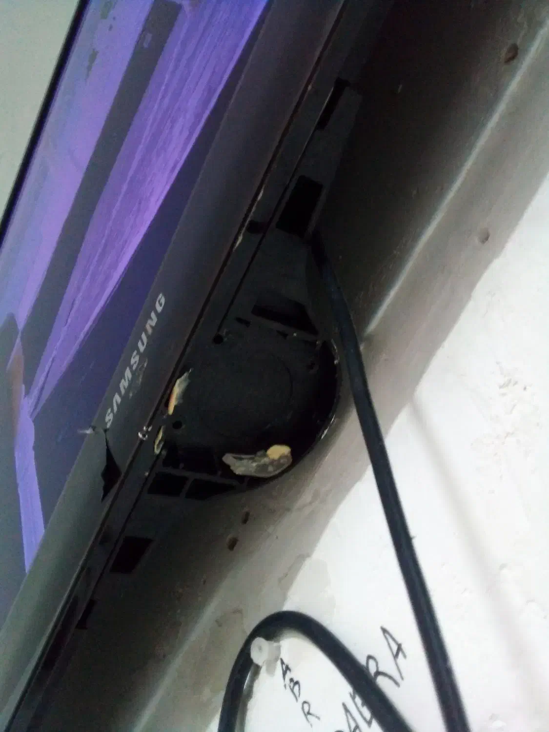 ال سی دی ۴۳ اینچ سامسونگ|تلویزیون و پروژکتور|گنبد کاووس, |دیوار