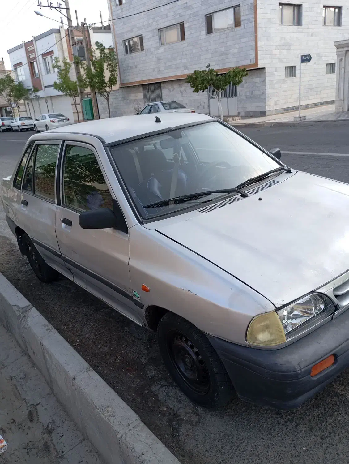 پراید نقره ای|خودرو سواری و وانت|بیرجند, |دیوار