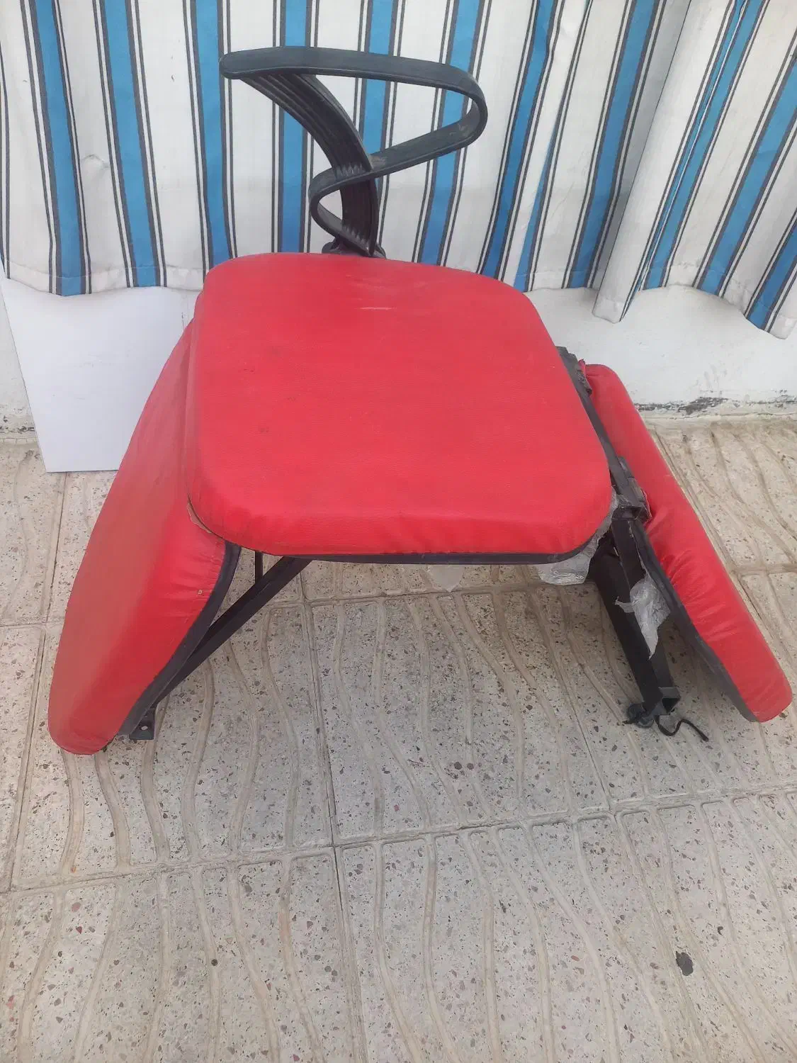 صندلی آرایشگاه|آرایشگاه و سالنهای زیبایی|یاسوج, |دیوار