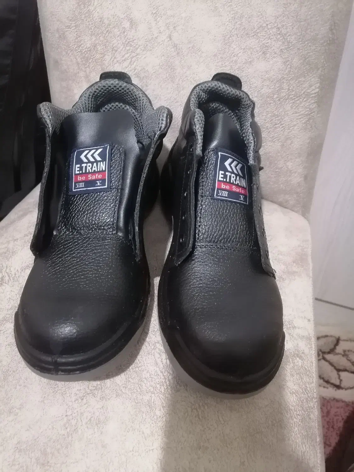 کفش کار|کیف، کفش، کمربند|شاهینشهر, مسکن مهر|دیوار