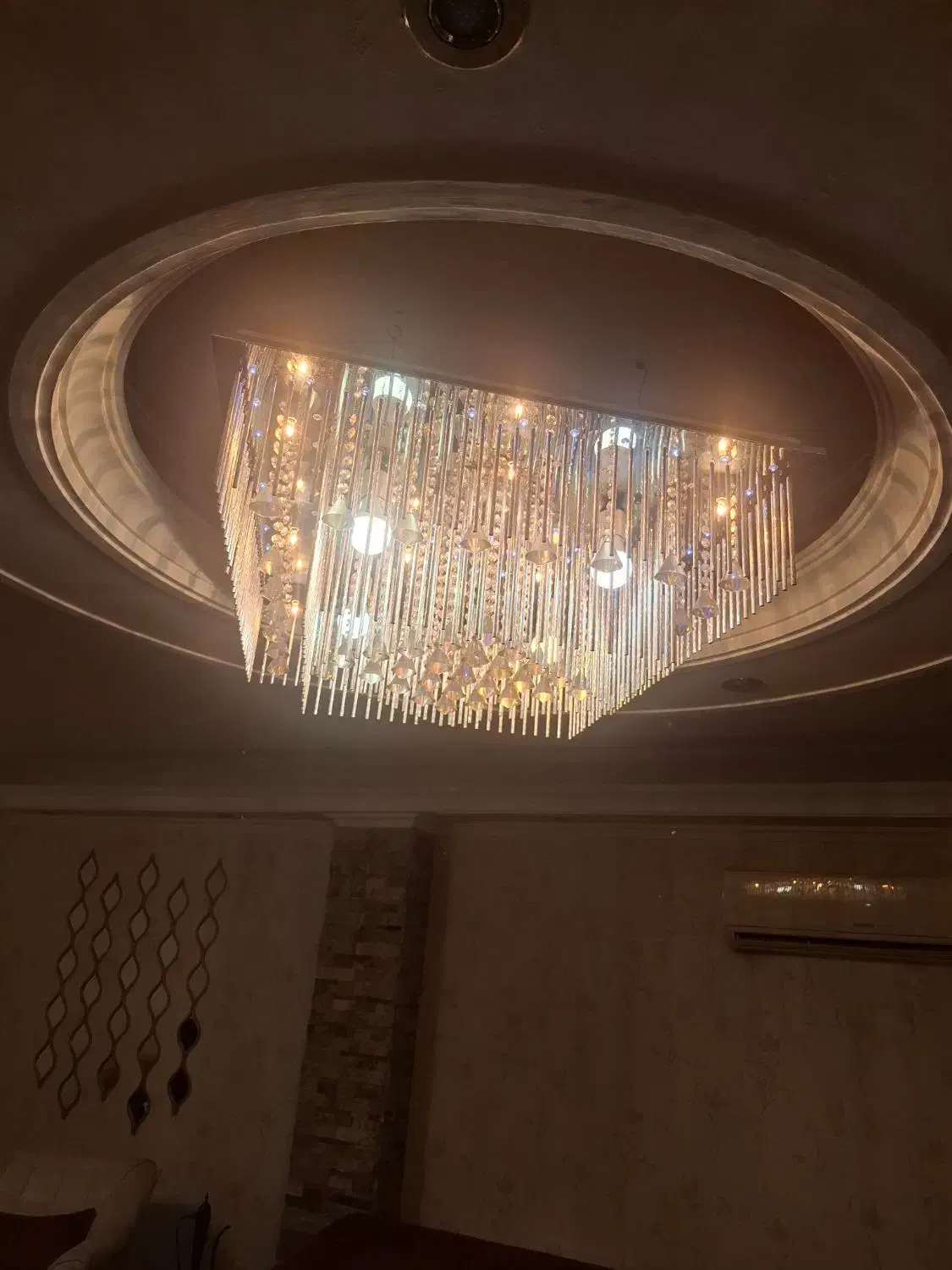 ۲تا لوستر سقفی در دوسایز|لوستر و چراغ آویز|رشت, پیرسرا|دیوار