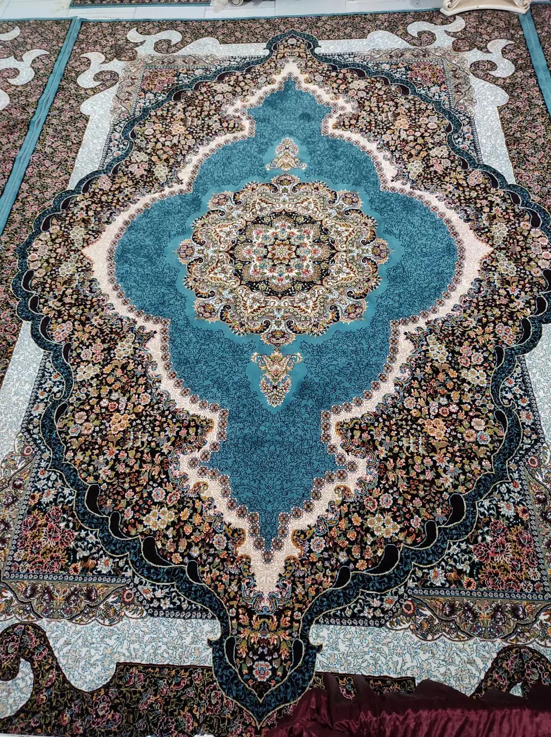 سه تخته فرش ۹ متری ۷۰۰ شانه|فرش|گلستان (تهران), |دیوار