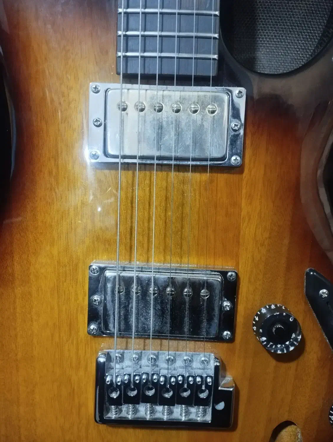 گیتار الکتریک|گیتار، بیس، امپلیفایر|تبریز, |دیوار