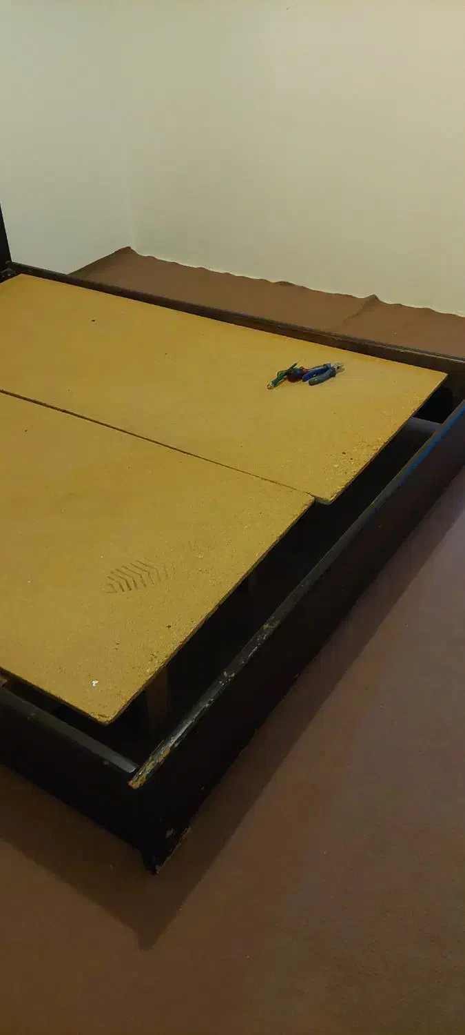 تخت دو نفره  چوبی|تخت و سرویس خواب|نوشهر, |دیوار