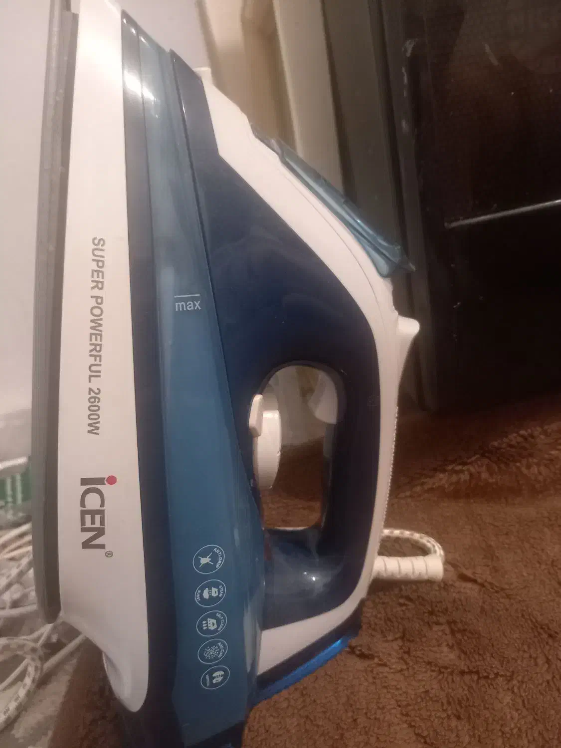 اتو بخار ایسن ۱۶۰۰ وات. پر قدرت. سالم|اتو و لوازم اتو|کرمانشاه, |دیوار