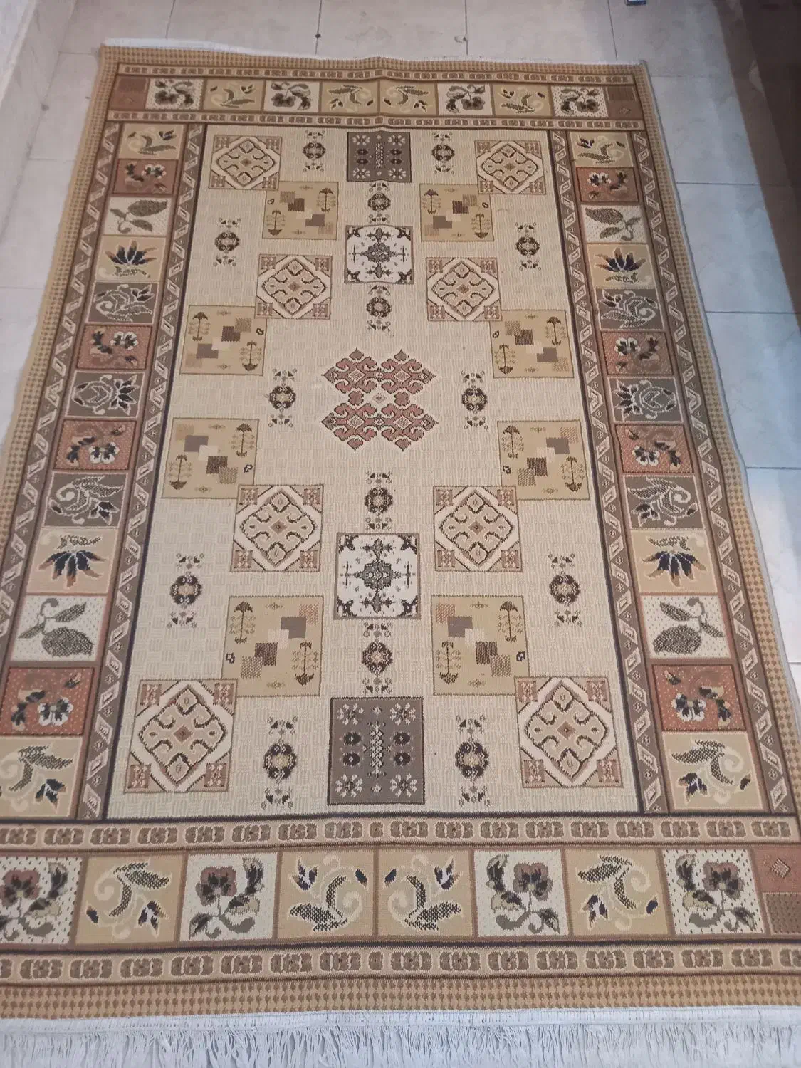 فرش ۴ متری ماشینی|فرش|اصفهان, برازنده|دیوار