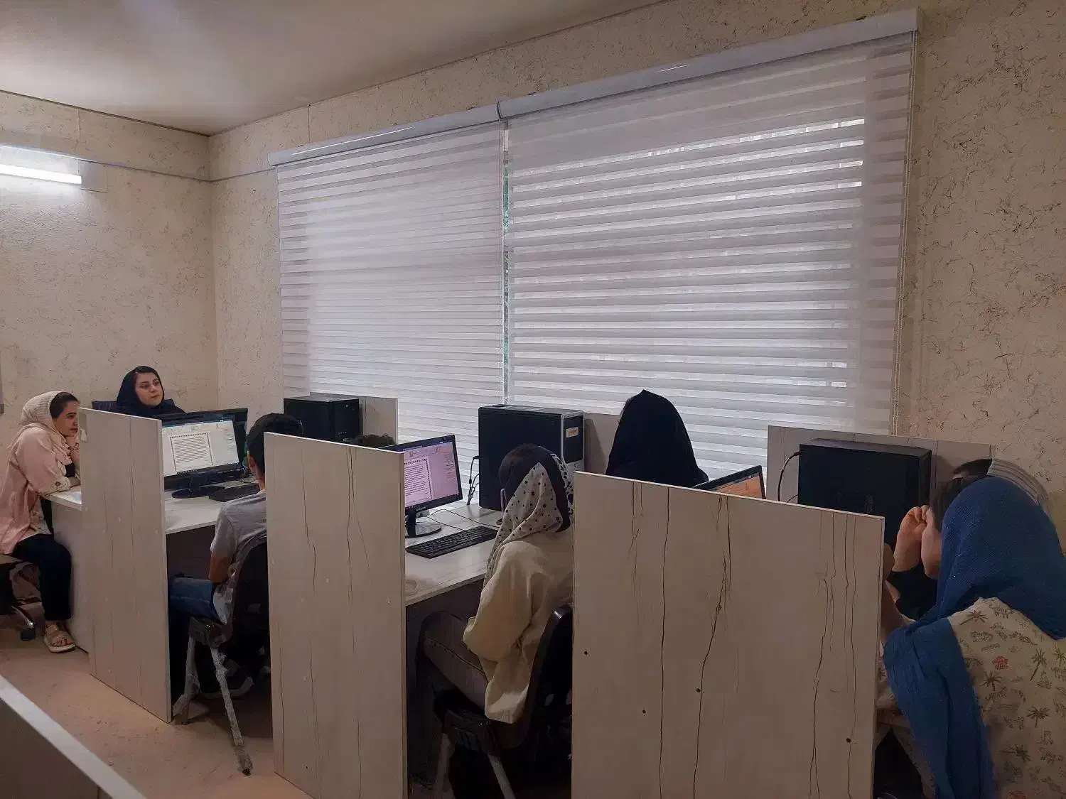 آموزش کامپیوتر(ICDL)ویژه تمام سنین ومقاطع(استخدام)|استخدام رایانه و فناوری اطلاعات|شیراز, ارم|دیوار