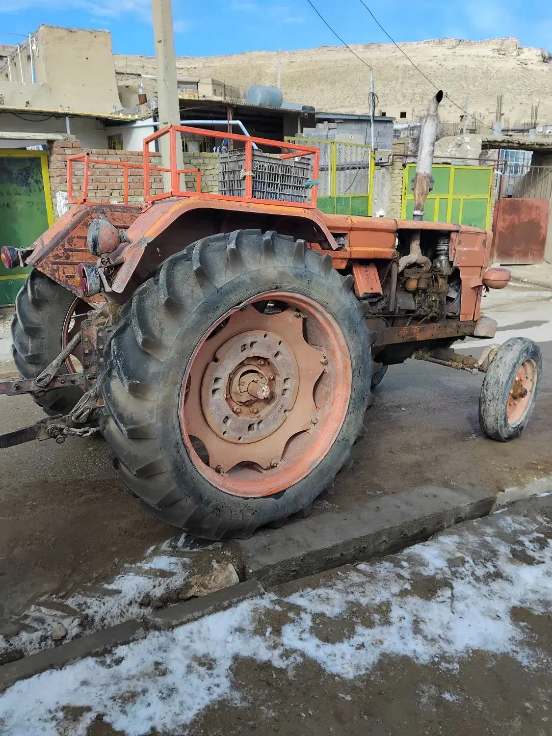 رومانی|خودرو سنگین|گل تپه, |دیوار