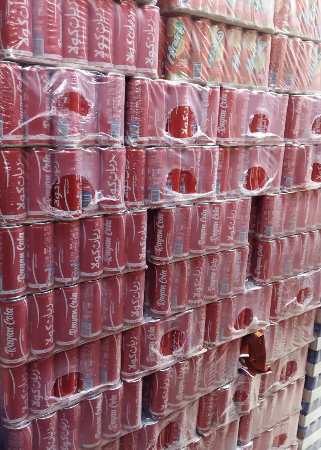 نوشابه های قوطی خارجی بدون قیمت مصرف کننده|خوردنی و آشامیدنی|کاکی, |دیوار