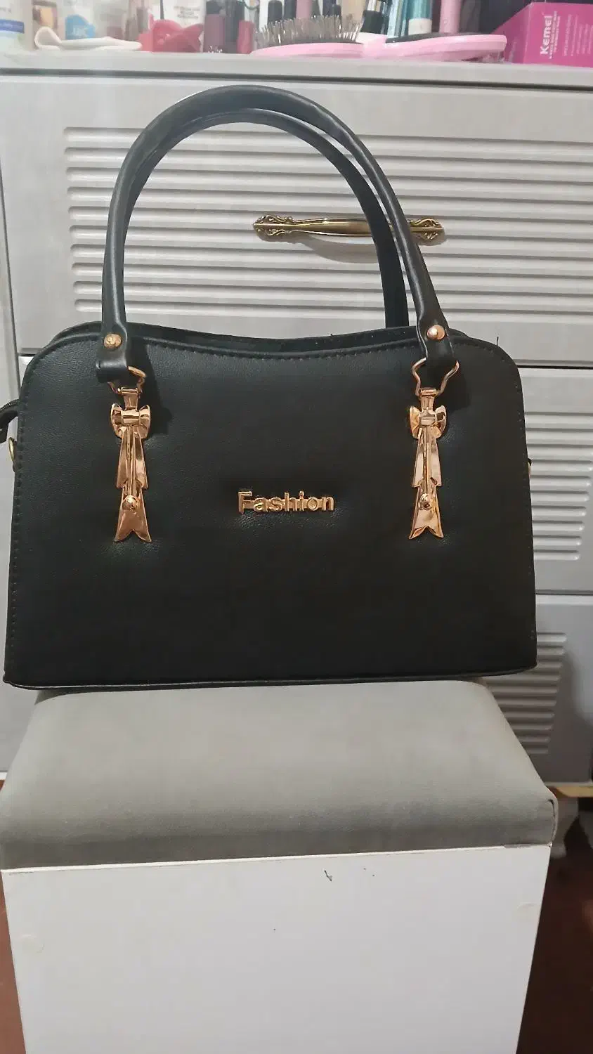 کیف|کیف، کفش، کمربند|زنجان, |دیوار