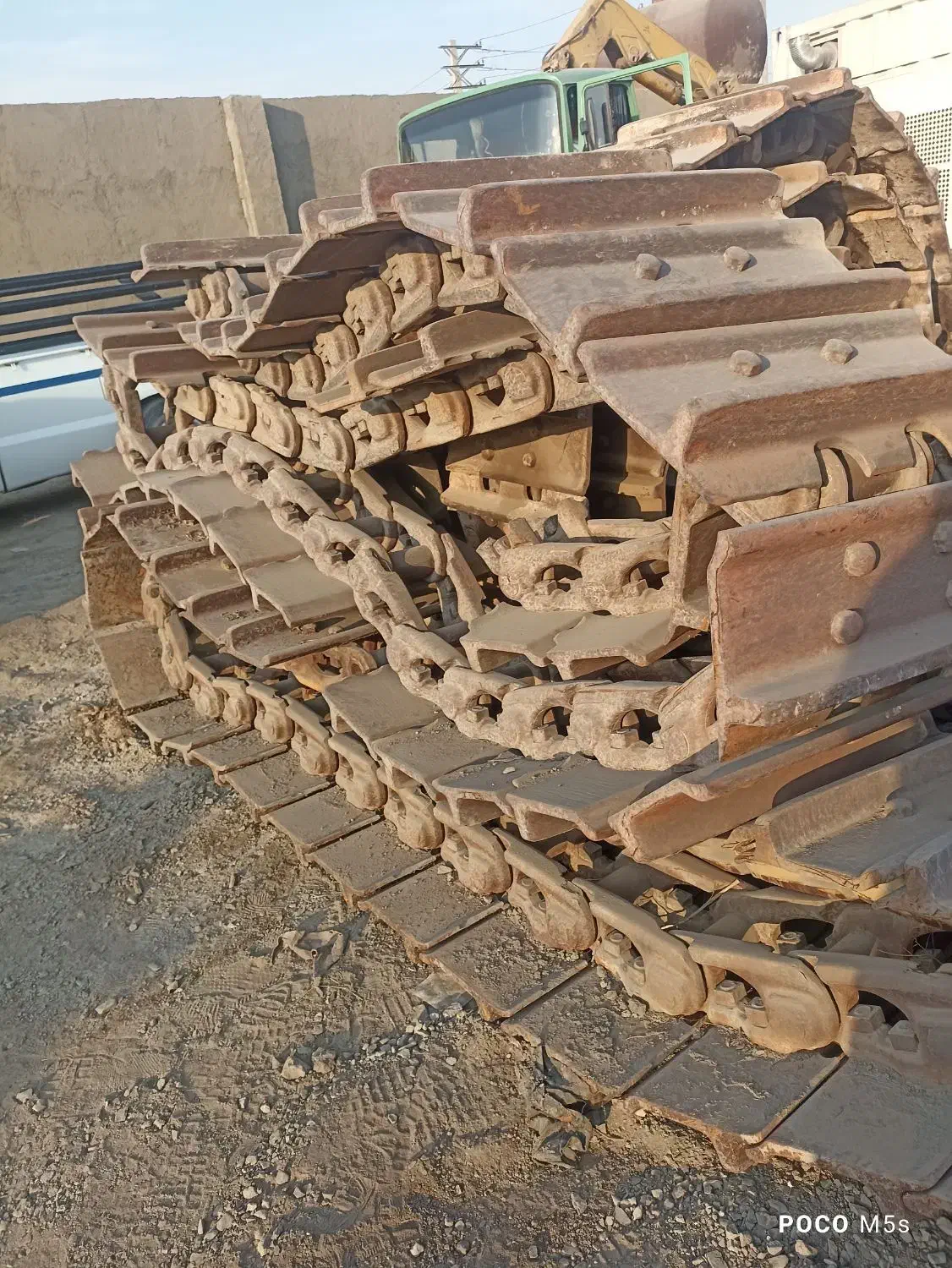 زنجیر بلدوزر ۱۵۵ کوماتسو اصل ژاپن بدون پل با کفشک|قطعات یدکی و لوازم جانبی|تهران, امام زاده عبدالله|دیوار