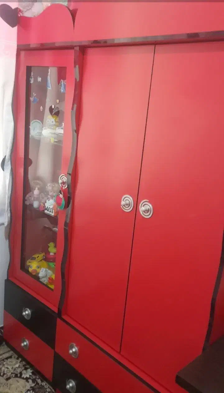 کمد بچه سلام و تمیز دو تیکه بدون هیچ خط خوردگی|اسباب و اثاث بچه|تهران, امام زاده حسن|دیوار