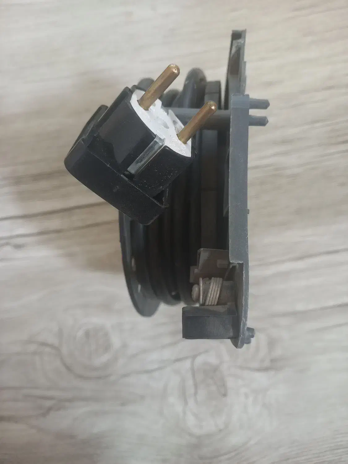 سیم جمع کن جاروبرقی بلک اندیکر|جاروبرقی، جارو شارژی، بخارشو|کرج, شهرک شیخ سعدی|دیوار